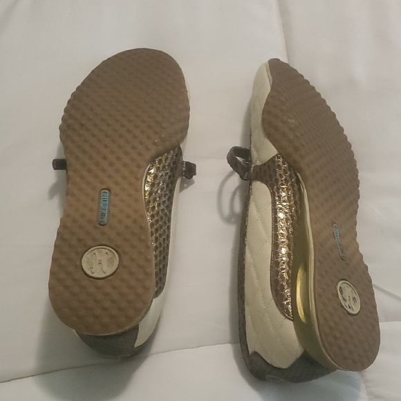 Nike Air X Cole Haan Chic Cream and Brown Women's Loafers - Picture 5 of 8